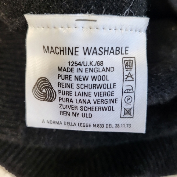 Alan Paine Luxury Knitwear Black Wool Sweater. - Picture 8 of 8